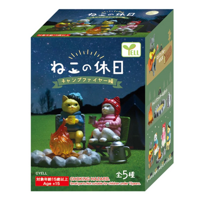 FIGURE CAT'S HOLIDAY CAMPFIRE 1 BLIND BOX