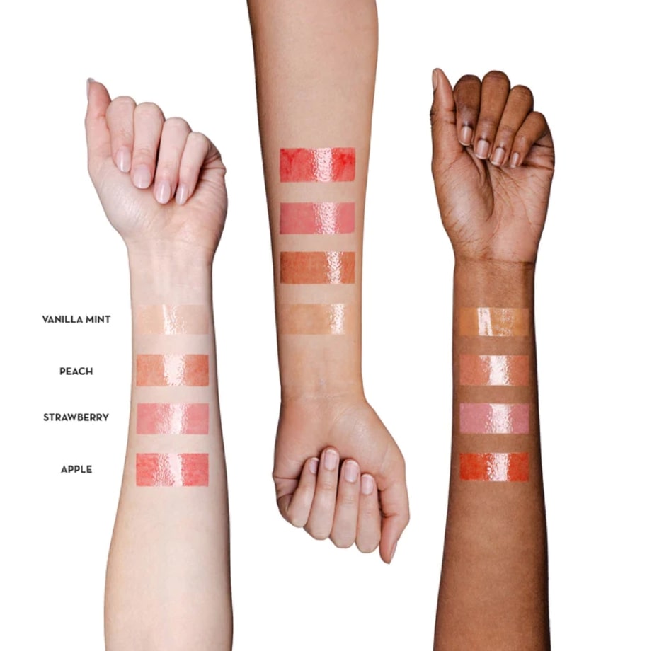 TCS HELLO KITTY KAWAII KISS LIP OIL STRAWBERRY