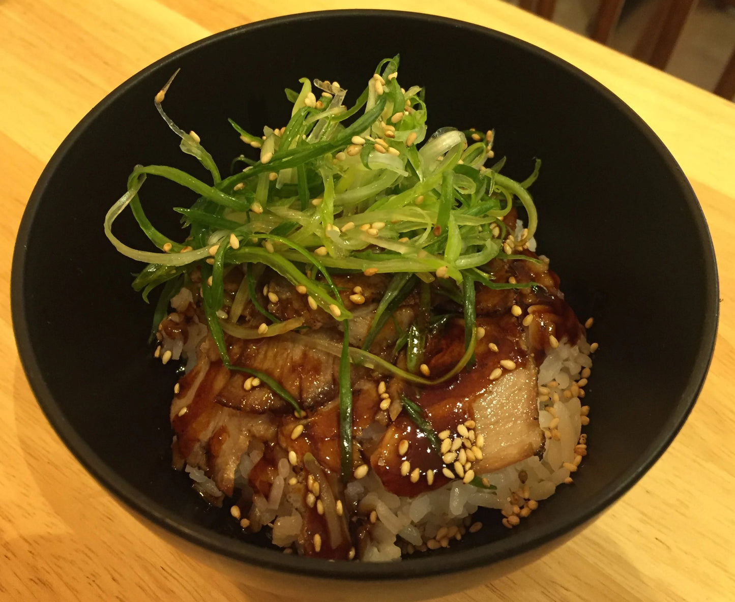 D5 ミニチャーシュー丼 Mini Pork Don